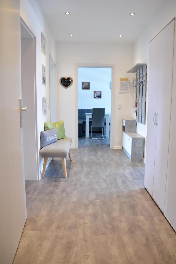 Lakewinds Apartment *